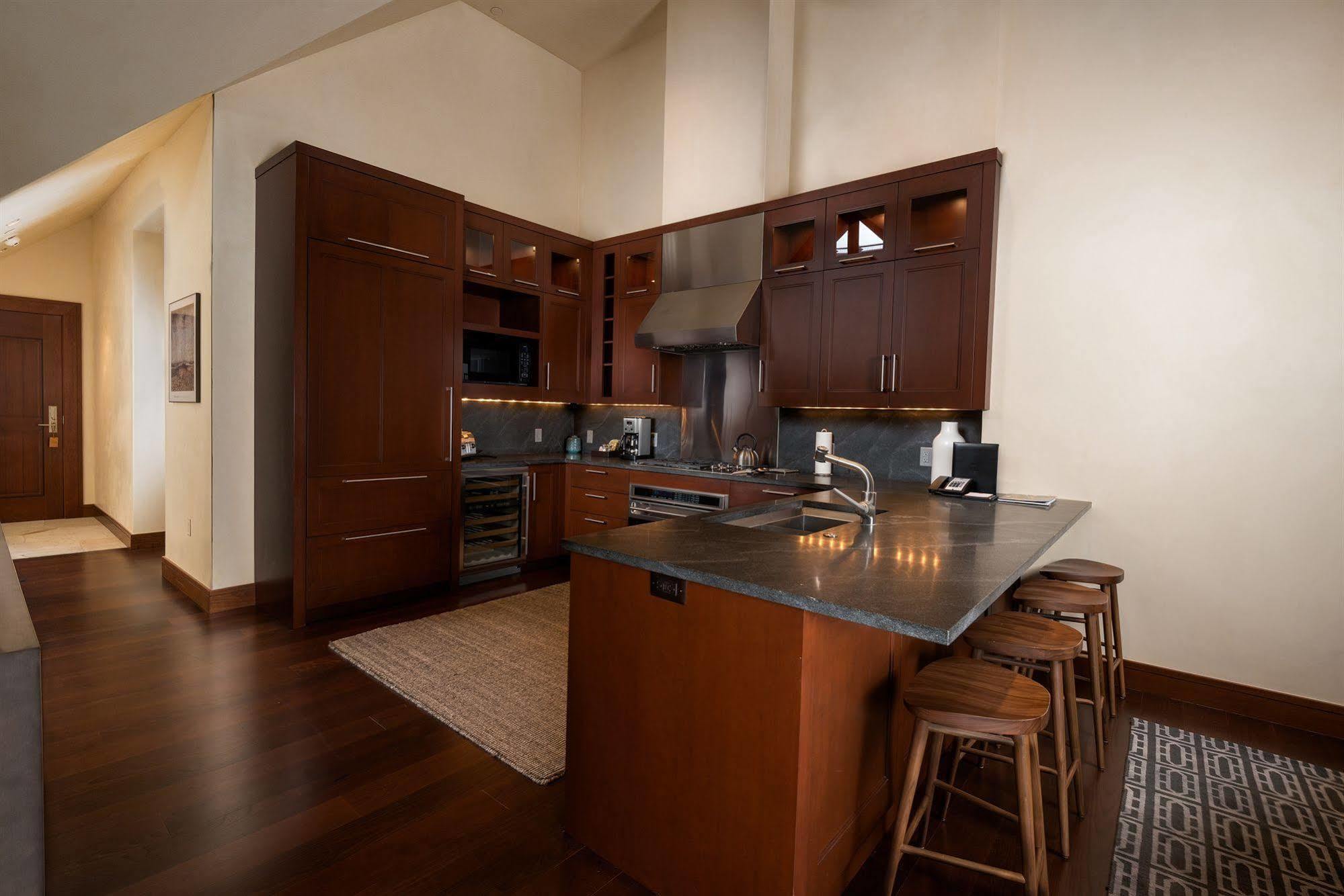 Elevation Resort Residences At Solaris Vail Bagian luar foto
